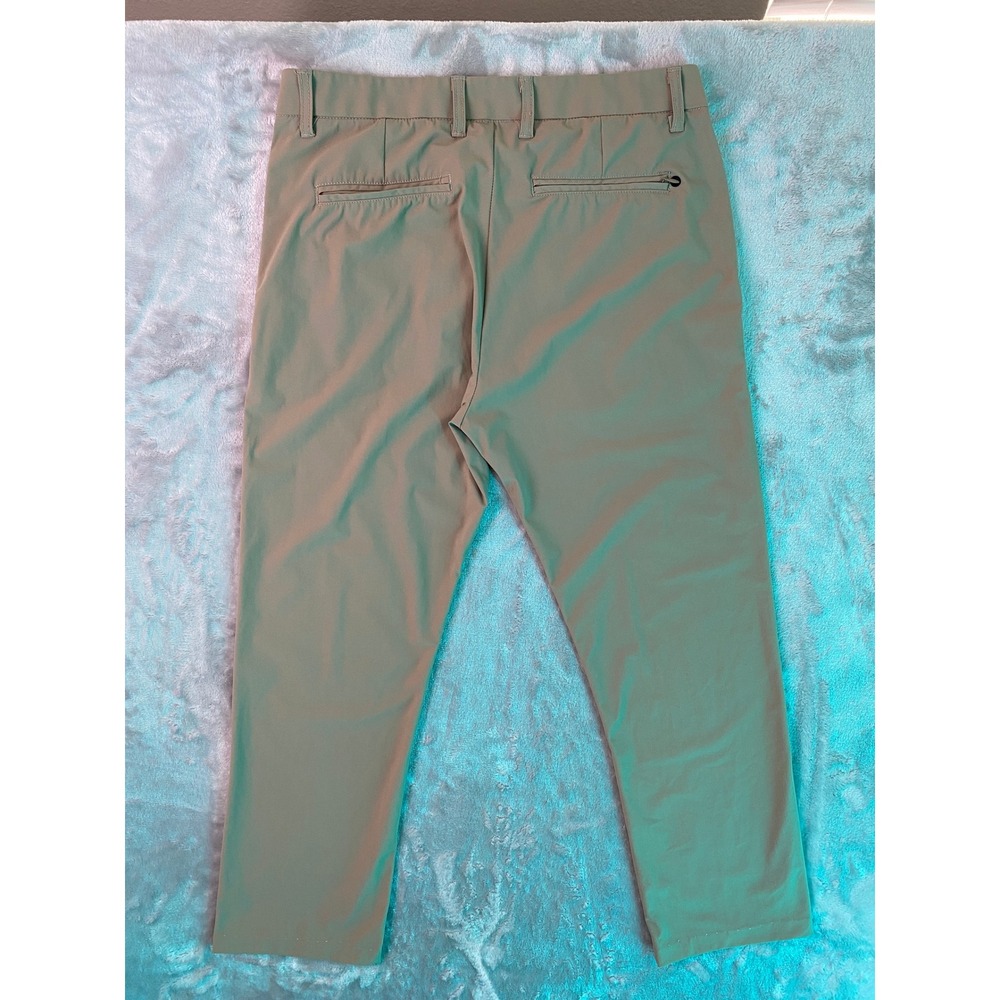 Kenneth Cole Golf Pants Mens 32x30 Khaki Performance Tapered KO9H14RSN2MX - Picture 2 of 9